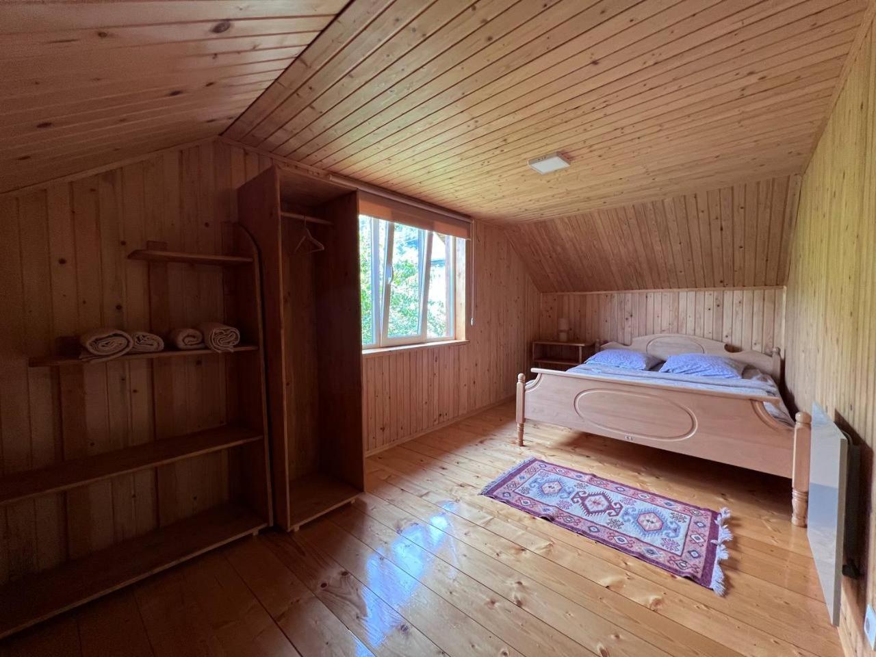 Анничка Villa Khorotseve Kültér fotó