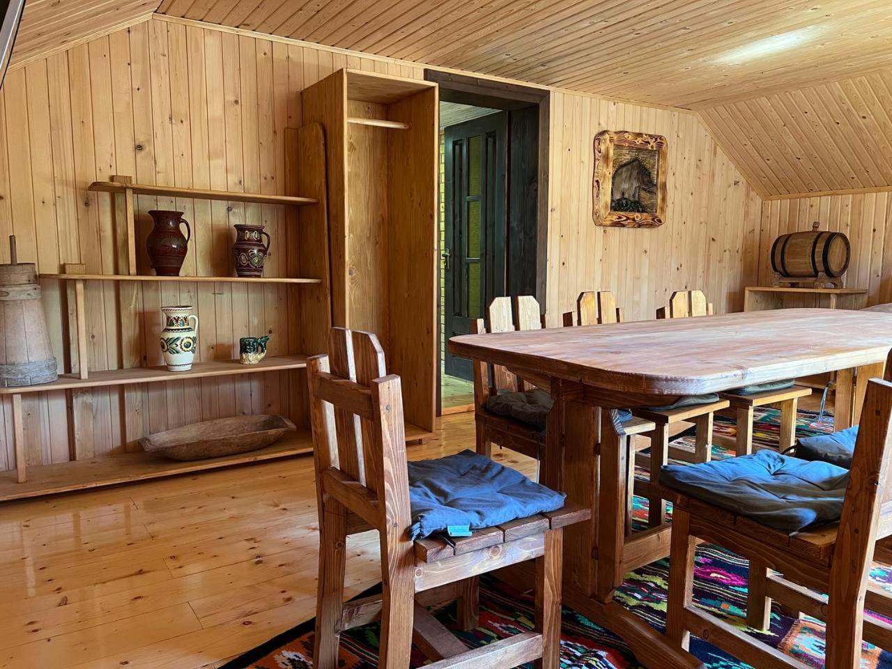 Анничка Villa Khorotseve Kültér fotó